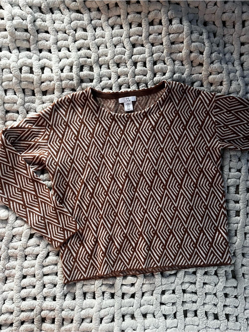 Women’s Geometric Crewneck Sweater in Brown and Cream